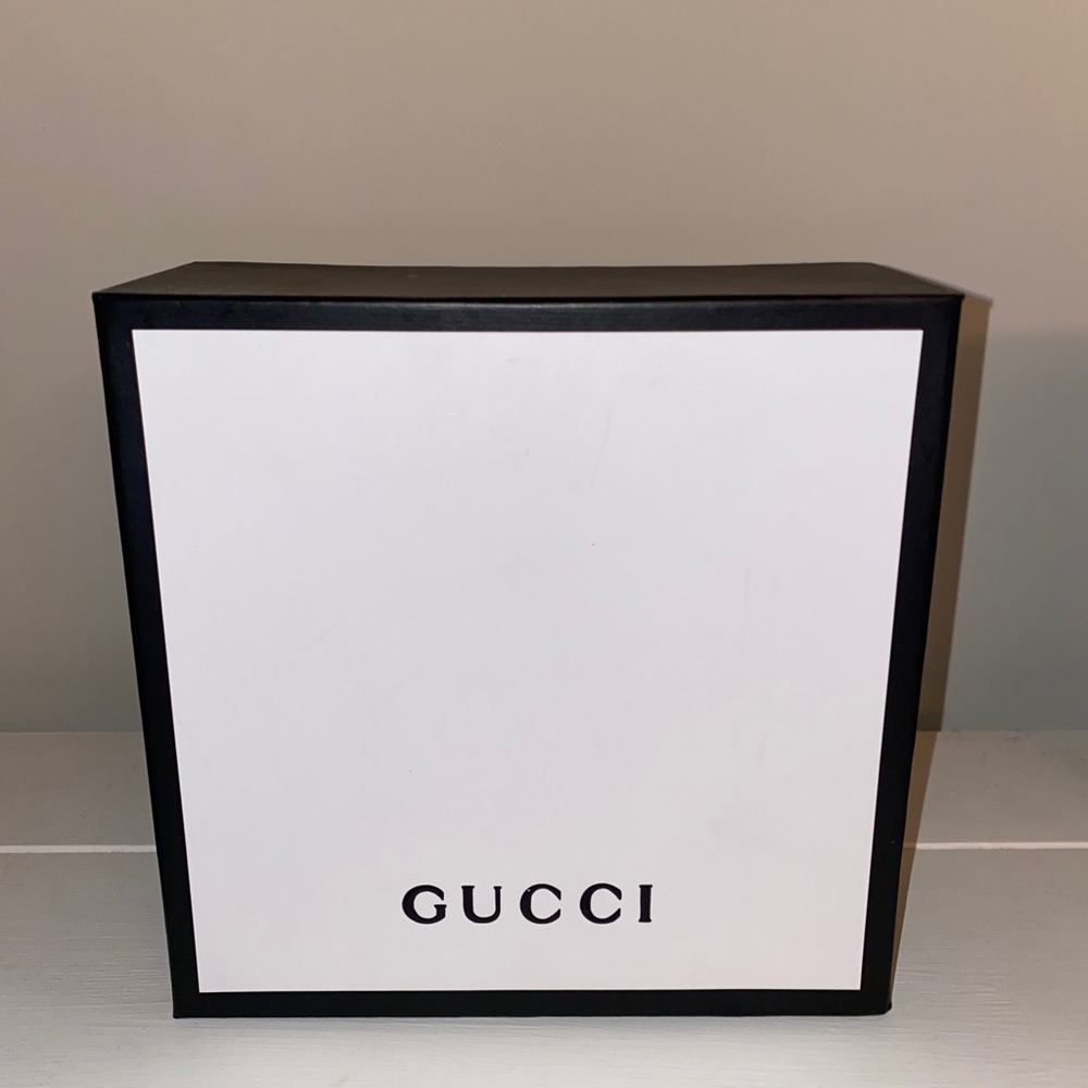 Gucci box